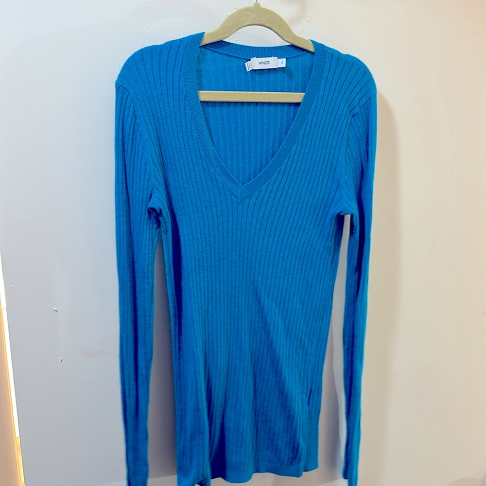 Vince Rayon and Cashmere V neck sweater - XS